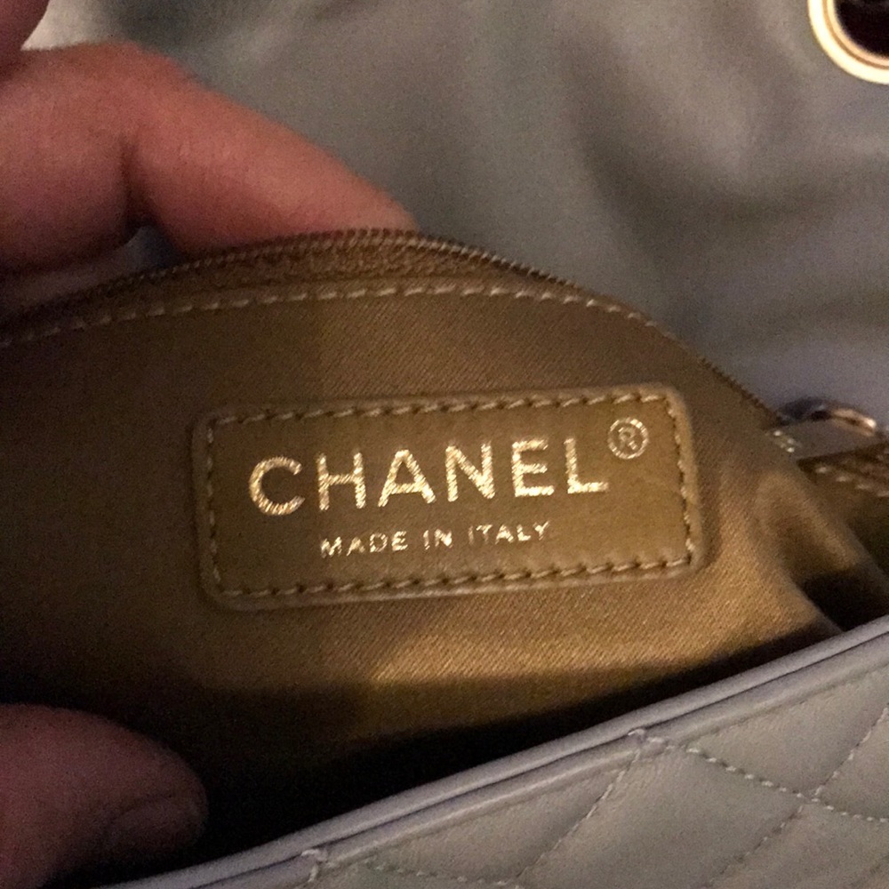 Authentic Chanel calfskin bag - Picture 6 of 11